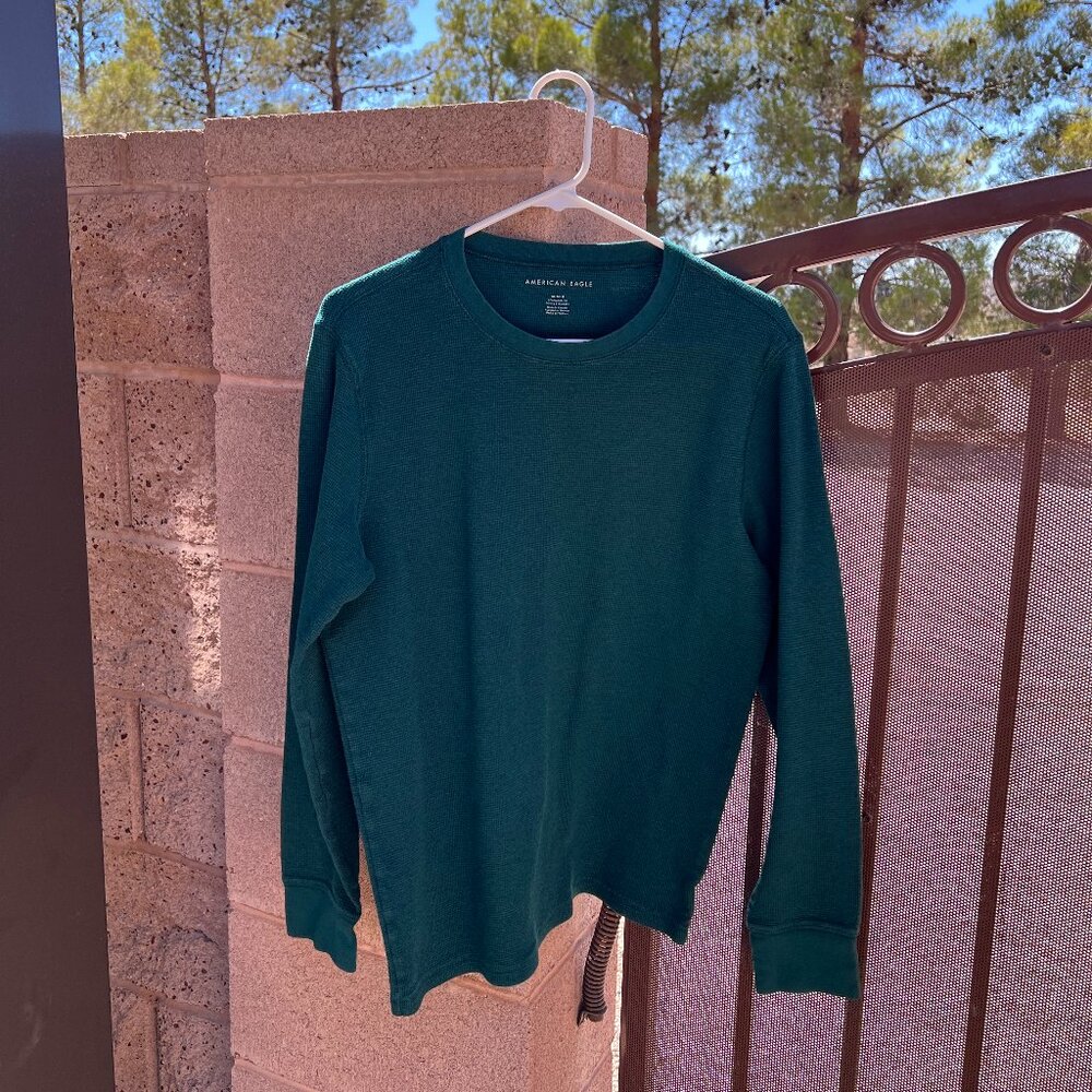 American Eagle Long Sleeve - M